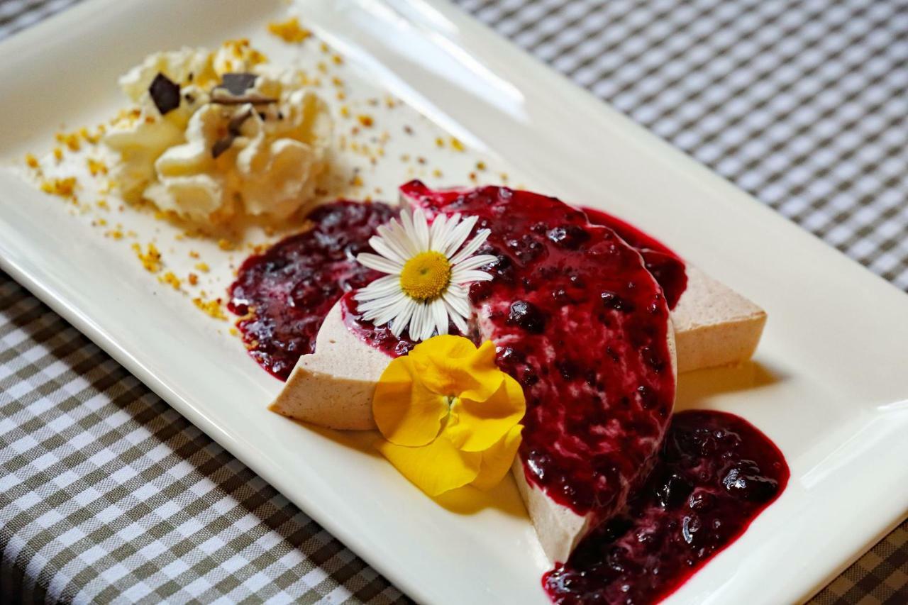 Hotel Tripic, Restaurant And Pizzeria Бохинь Экстерьер фото
