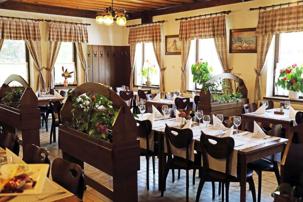 Hotel Tripic, Restaurant And Pizzeria Бохинь Экстерьер фото